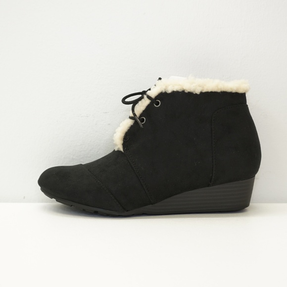 Mia Amore Lace Up Wedge Bootie 8 - Picture 4 of 8